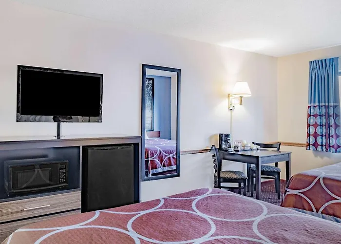 Super 8 By Wyndham Motel Danville
