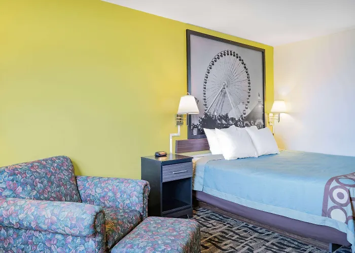 Super 8 By Wyndham 2* Danville